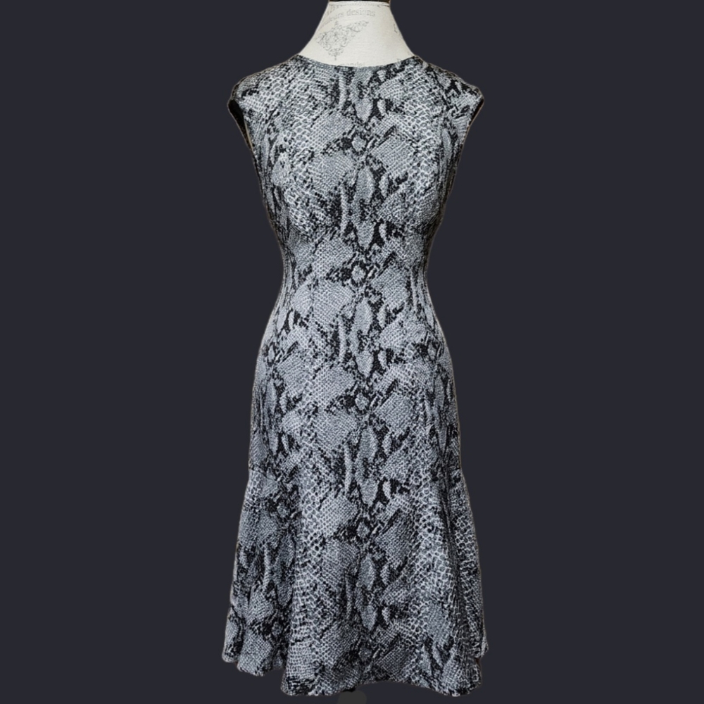 ANN TAYLOR size 12 snakeskin print